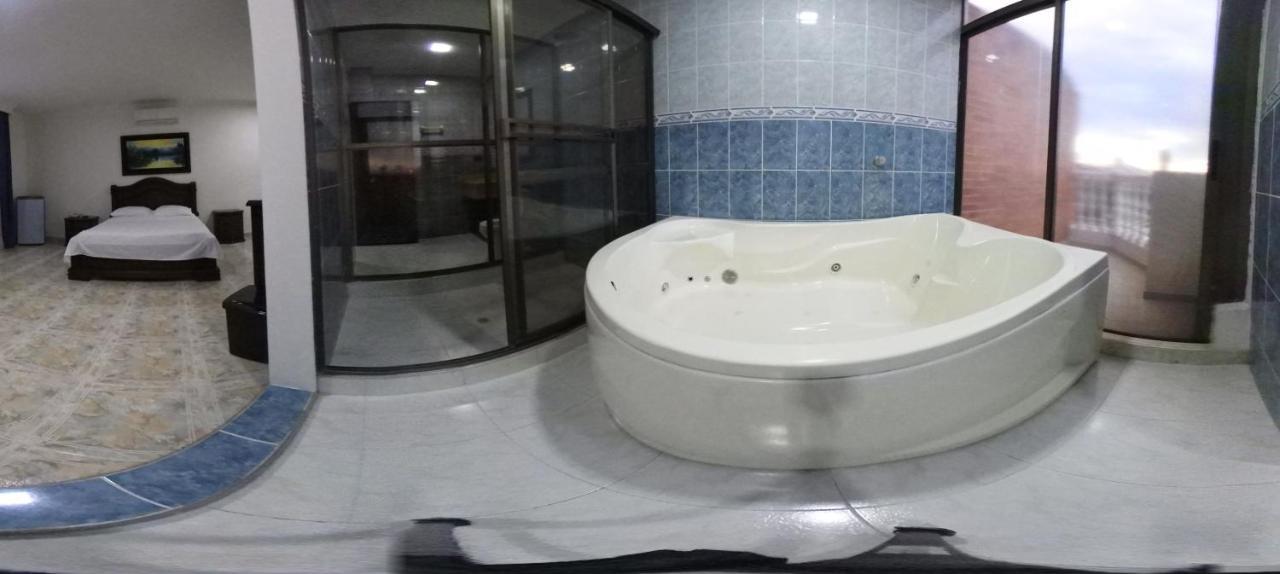 Zahira Hotel Melgar Dış mekan fotoğraf